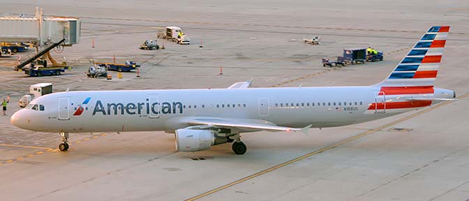 American Airbus A321-211 N188US, Phoenix Sky Harbor, February 23, 2015